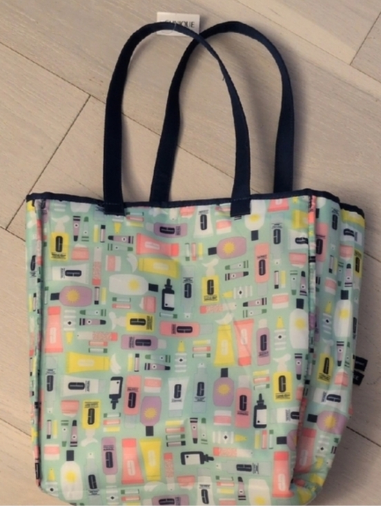 kate spade Handbags - Kate Spade x Clinique Reversible Tote